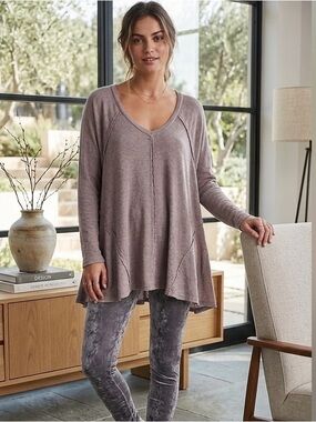 Easel Los Angeles Light Taupe Oversized V-Neck Tunic Top - Size Medium
